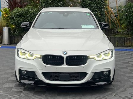 2018 BMW 3 Series 320d M-SPORT COMPETITION // FULL SERVICE HISTORY // LEATHER POWERED HEATED SEATS // DUAL ZONE CLIMATE CONTROL €25,950 thumbnail