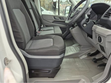 2021 Volkswagen Crafter 35 LWB 140HP MANUAL 6SPEED FWD 5DR €22,500 thumbnail