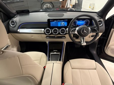 2025 Mercedes-Benz GLB GLB 180 Progressive Plus | 7 seater, Heated Seats, Reversing Camera €60,950 thumbnail