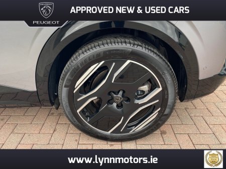 2024 Peugeot 3008 EGT 73KWH 210HP 4DR €42,500