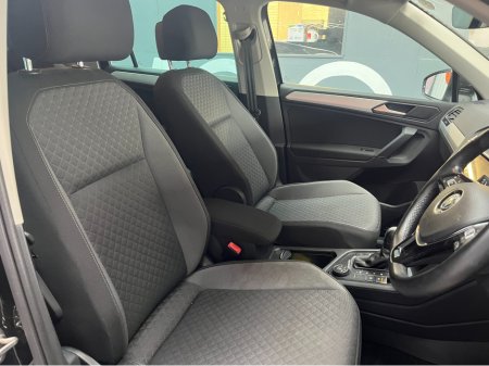 2019 Volkswagen Tiguan €24950! 2019 VOLKSWAGEN TIGUAN 2.0 TDI AUTOMATIC 4MOTION COMFORT 2.0 AUTOMATIC / CRUISE CONTROL / REVERSE CAMERA €24,950 thumbnail