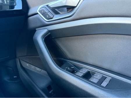 2020 Audi e-tron QUATTRO 55 5DR AUTO €23,950 thumbnail