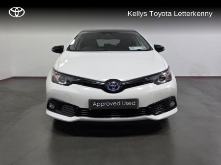 2018 Toyota Auris AURIS HYBRID LUNA SPORT #100 €17,495