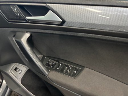 2022 Volkswagen Tiguan 1.4 TSI LIFE 245PS 5DR Auto Plug in Hybrid Finance Available own this car from €112 per week €26,250 thumbnail