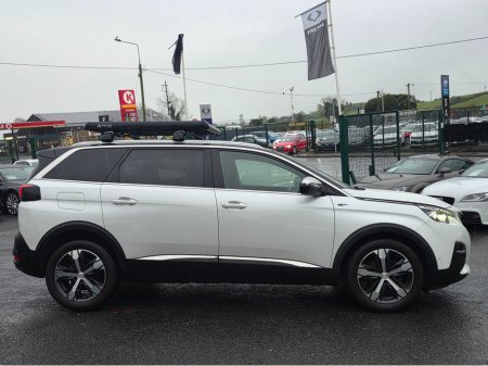 2017 Peugeot 5008 ( 172 REG ) 7 SEATER - DIGITAL DASH - CAMERA - ALLOYS - CARPLAY ANDROID AUTO EU RADIO PEARL WHITE €24,950