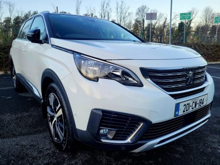 2020 Peugeot 5008  €26,999