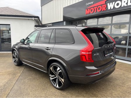 2023 Volvo XC90 RECHARGE T8 ULTIMATE DARK AWD €67,900 thumbnail
