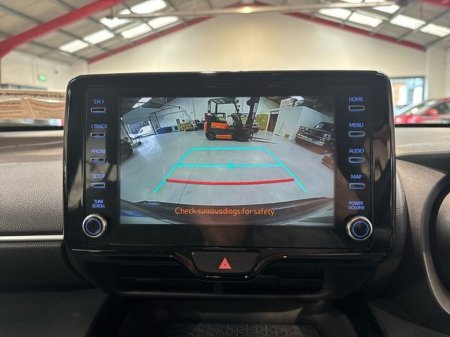 2023 Toyota Yaris Cross LUNA HYBRID AUTO €28,500 thumbnail