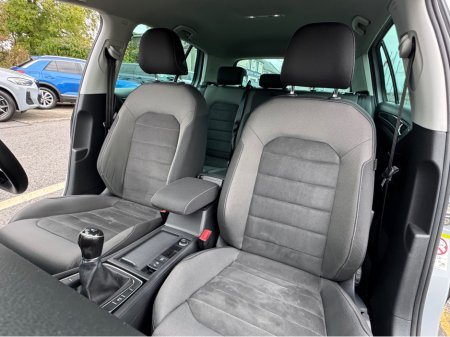 2017 Volkswagen Golf 1.6 TDi HIGHLINE 115 BHP 5dr €16,950 thumbnail