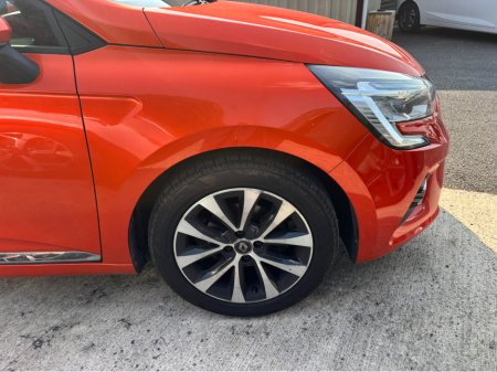 2020 Renault Clio ICONIC 1.0 Petrol TCE 100 MY19 5DR €15,950