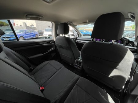 2021 Volkswagen Golf 2.0 TDI STYLE..huge spec..warranty included..finance provided €20,900 thumbnail