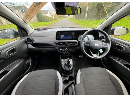 2025 Hyundai i10 i10 Deluxe Plus Auto €24,950 thumbnail