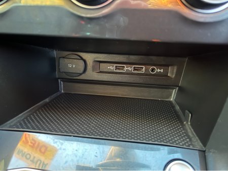 2019 Volkswagen Tiguan HIGHLINE 4MOTION AUTOMATIC 2.0 DIESEL //HIGH SPEC//360 PARKING CAMERAS//FRONT AND REAR HEATED SEATS//POWER TAILGATE//HEAD UP DISPLAY// thumbnail