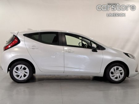 2021 Toyota Aqua 1.5 HYBRID 5DR €16,880