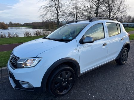 2017 Dacia Sandero STEPWAY SIGNATURE TCE 90 PH2 4 €7,990