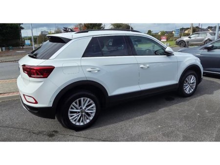 2022 Volkswagen T-Roc LIFE 1.0 TSI MANUAL 6SPEED FWD 110HP 5 5DR €24,995