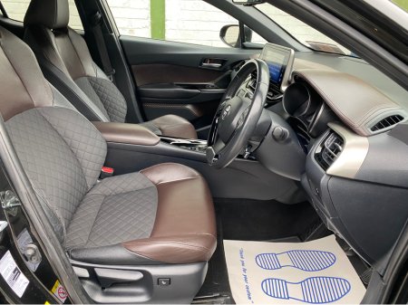 2019 Toyota C-HR SOL 1.8 PETROL HYBRID AUTOMATIC SUV *TOP SPEC IRISH JEEP* *FULL TOYOTA SERVICE HISTORY* *NCT 03/2027* *TAX 06/2026 €180 ROAD TAX* *FINANCE ARRANGED TODAY* €20,950 thumbnail