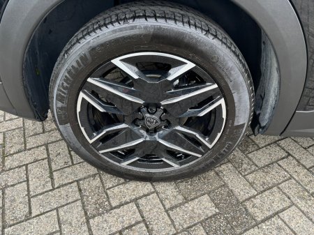 2025 Peugeot 3008  €40,950