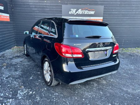 2015 Mercedes-Benz B Class B180 1.6 AUTO €13,995 thumbnail
