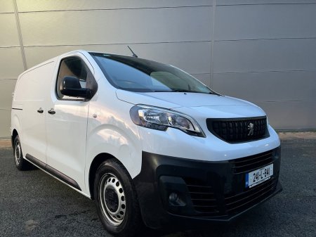 2024 Peugeot Expert  €19,900