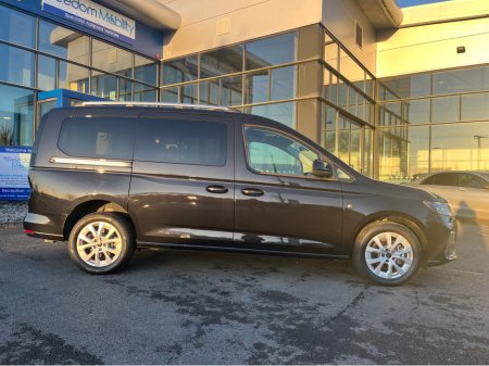 2026 Ford Tourneo Connect Titanium Auto, Wheelchair Accessible