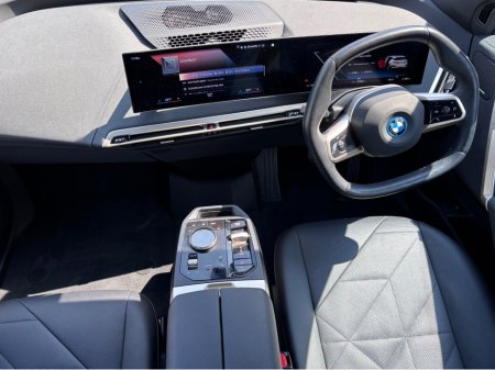 2023 BMW iX XDRIVE40 M SPORT 76KwH BATTERY // HIGH SPEC €47,950