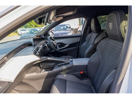 2025 Peugeot 5008 Electric Peugeot GT 5008 BEV 73kwh 210hp GT €53,950 thumbnail