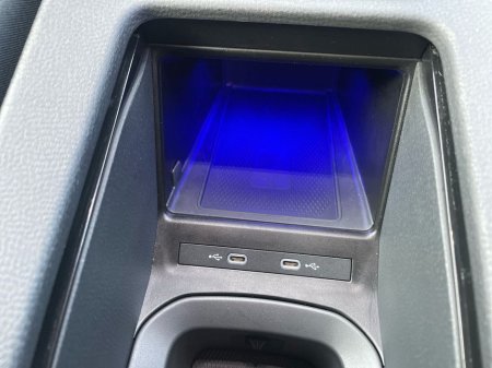 2025 Volkswagen ID.4 ID.4 PRO PLUS 77KWH 286HP €41,975 thumbnail