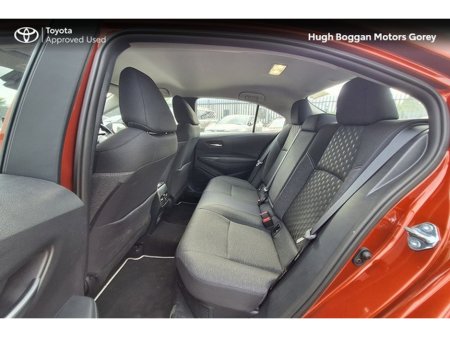 2025 Toyota Corolla COROLLA SALOON LUNA €31,950 thumbnail