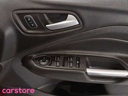 2017 Ford Kuga 1.5TDCi 120PS FWD ST-Line €19,880 thumbnail