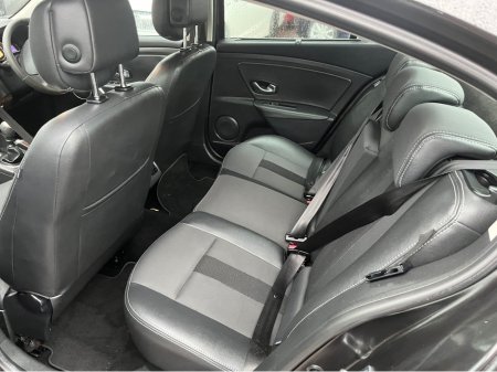 2010 Renault Fluence 1.5 DCI 106 TOM 4DR €2,500