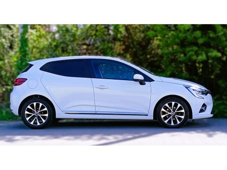 2020 Renault Clio ICONIC TCE €16,500