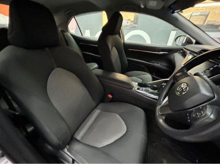 2020 Toyota Camry €21950! 2020 Toyota Camry Hybrid / 79K KMs! €21,950 thumbnail