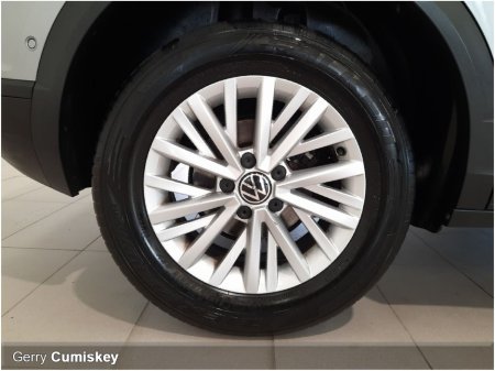 2023 Volkswagen T-Roc Life | 1.0 TSI 110HP €26,850