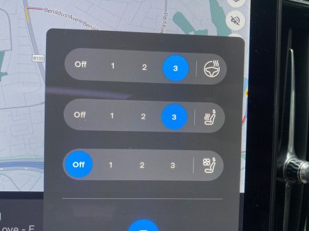 2025 Volvo XC90 T8 Ultra AWD Auto (PHEV) €84,900 thumbnail