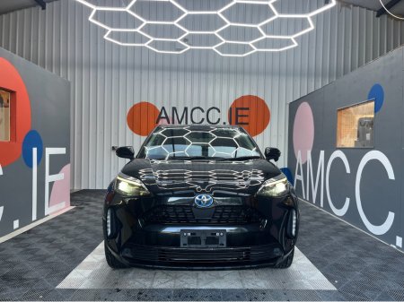 2021 Toyota Yaris Cross YARIS CROSS 1.5 HYBRID / 80k KMs / HEATED SEATS , REVERSE CAMERA , ADAPTIVE CRUISE & MORE €24,950