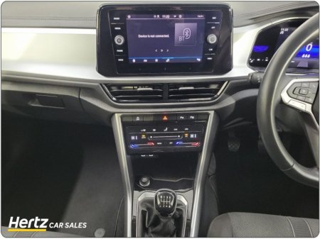 2023 Volkswagen T-Roc LIFE TDI 2.0 Diesel Manual €27,495 thumbnail