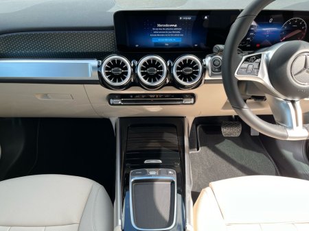 2025 Mercedes-Benz GLB 200 Progressive Plus 7 Seater SUV *Saving €12,779 from New* €58,950 thumbnail