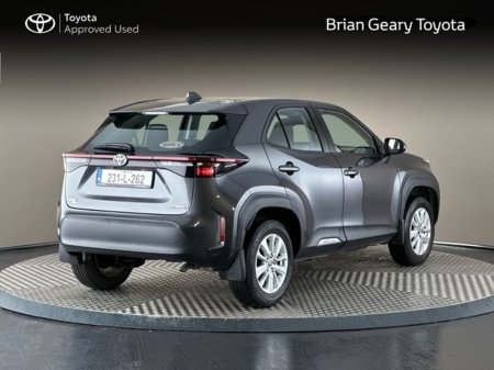 2023 Toyota Yaris Cross HYBRID LUNA €26,950