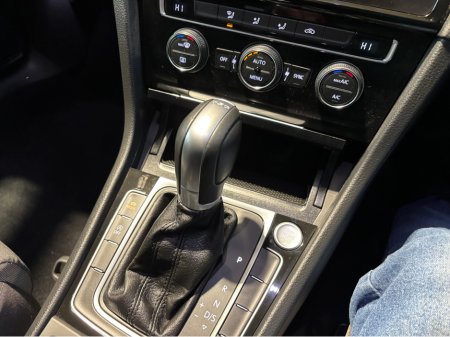 2018 Volkswagen Golf Automatic DSG  Bluemotion Hiline only 34000 kms €19,499 thumbnail