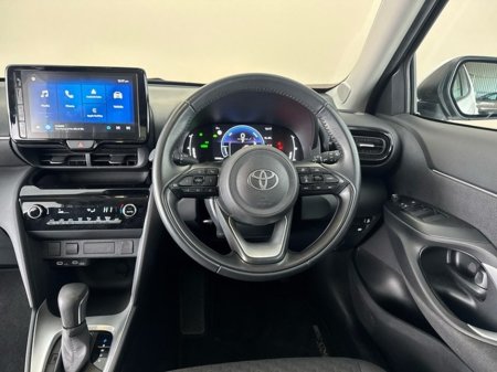 2024 Toyota Yaris Cross HYBRID LUNA €28,950 thumbnail
