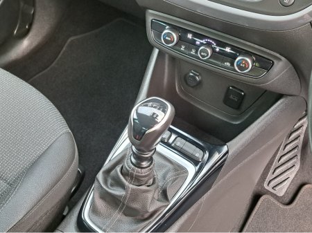 2022 Opel Crossland SRI 1.5TD 110BHP **HALF LEATHER** €18,950 thumbnail