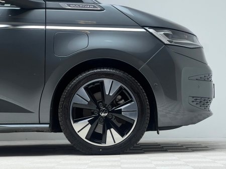 2023 Volkswagen Multivan STYLE 1.4 PHEV DSG *7 SEATER* €62,990 thumbnail