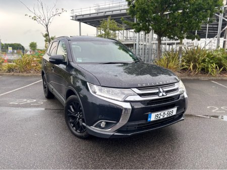 2019 Mitsubishi Outlander 2.2 D ~ Seven Seater 4WD AT BLACK LINE