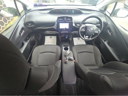 2020 Toyota Prius DAA-ZVW51 5DR AUTO €19,950 thumbnail