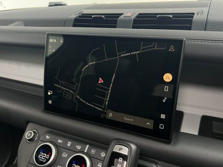 2024 Land Rover Defender HSE X-DYNAMIC P400E €87,990 thumbnail