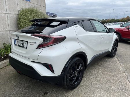2020 Toyota C-HR HYBRID LUNA SPORT AUTOMATIC 1.8 PETROL //ADAPTIVE CRUISE CONTROL//KEYLESS ENTRY//REVERSE CAMERA//HEATED SEATS// €22,950