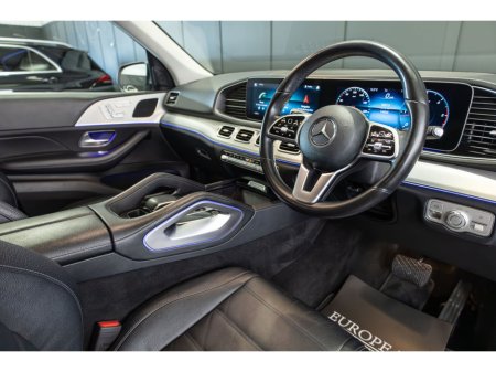 2019 Mercedes-Benz GLE Class GLE 300 d 4MATIC €49,950 thumbnail