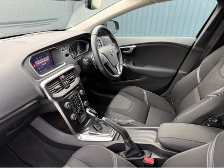 2019 Volvo V40 MOMENTUM - D4 2.0L DIESEL - AUTO - 12M WARRANTY - CAR: 1616 thumbnail