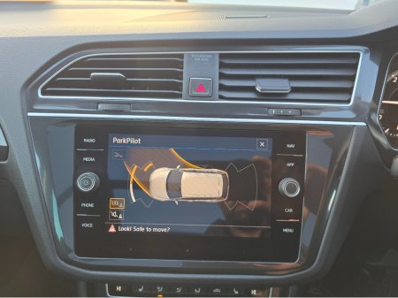 2018 Volkswagen Tiguan HIGH LINE-AUTOMATIC-4 MOTION-LOW MILEGE €23,450 thumbnail